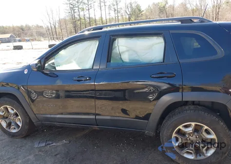 2019 Jeep Cherokee Trailhawk 4X4 from USA, damaged, VIN 1C4PJMBX8KD430013